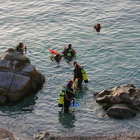 Diving Center Punta Stilo公寓 外观 照片